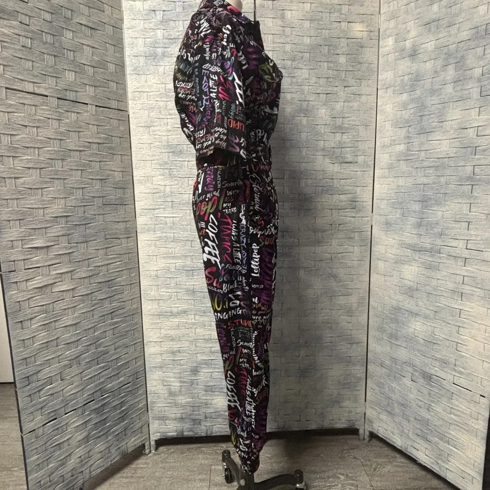 LATISTE BY AMY Small Graffiti Print Jumpsuit Button Down‎ Shirt & Pants Set